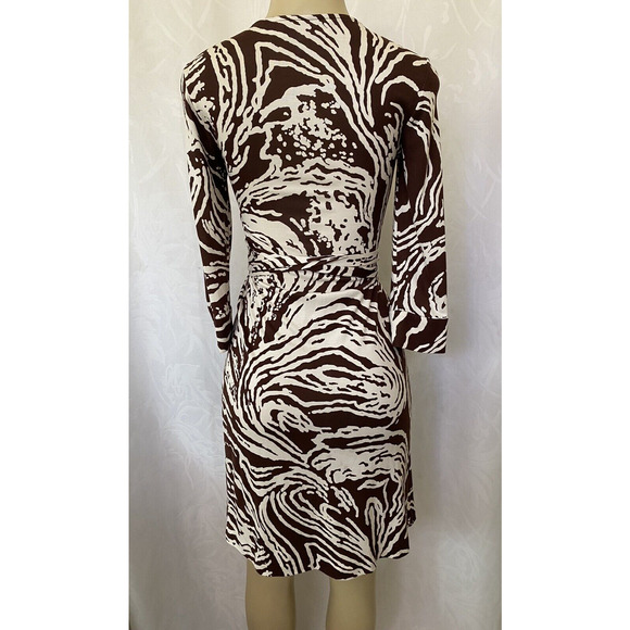 DVF Diane von Furstenberg Vintage Julian Wrap Dress Brown White 3/4 Slee… - Picture 3 of 6